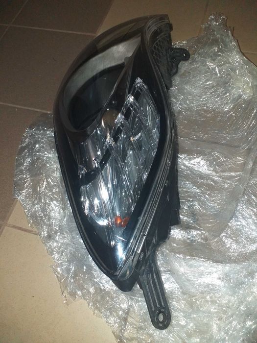 sprzedam reflektor przedni lewy HYUNDAY IX20