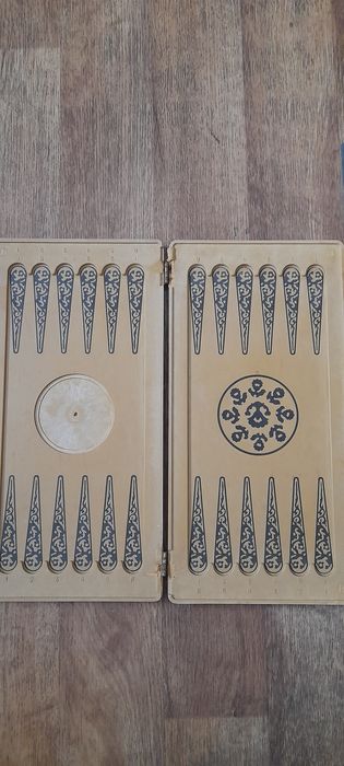 Шахматы , шашки.