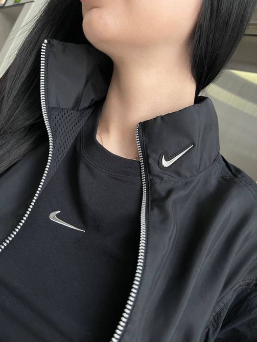 Жіноча Вітровка NIKE Nsw Jkt Wvn Street  Gls (HV6523-010)