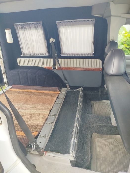 Автомобіль Volkswagen caddy