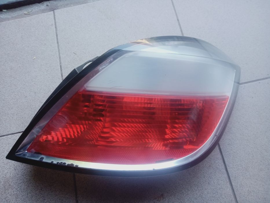 Lampy tył Opel Astra H