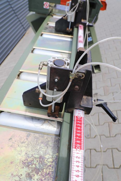 Piła poprzeczna OMGA T720 ze stołami (1040)