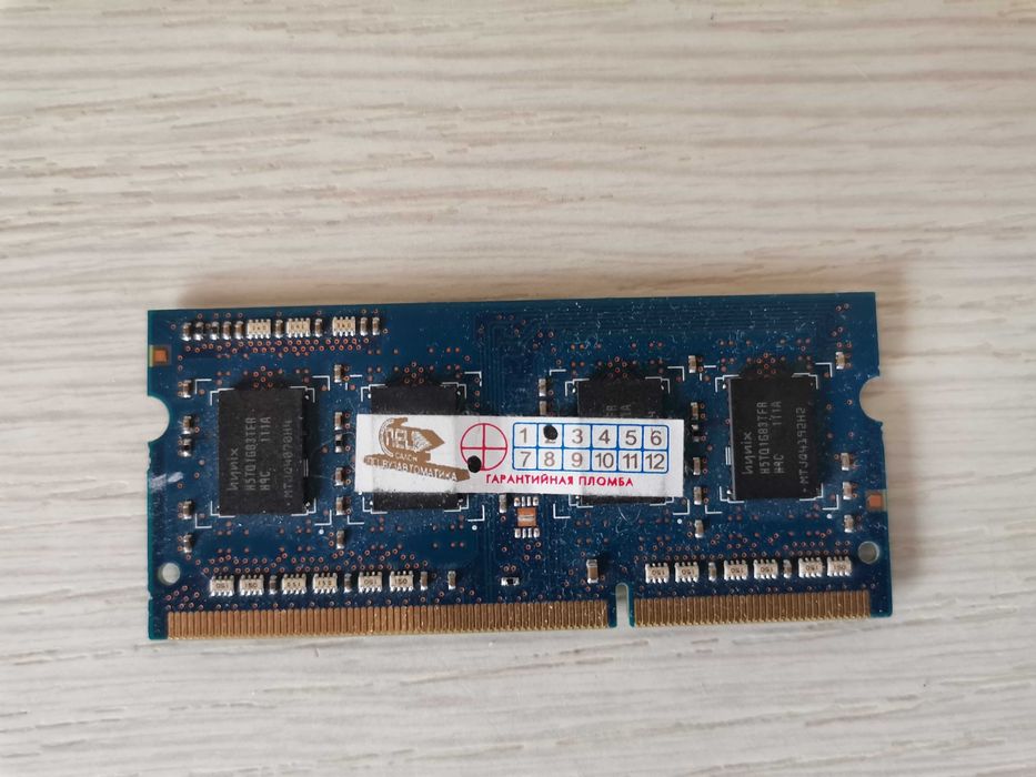 Модуль память для ноутбуков SK hynix 1 GB SO-DIMM DDR3