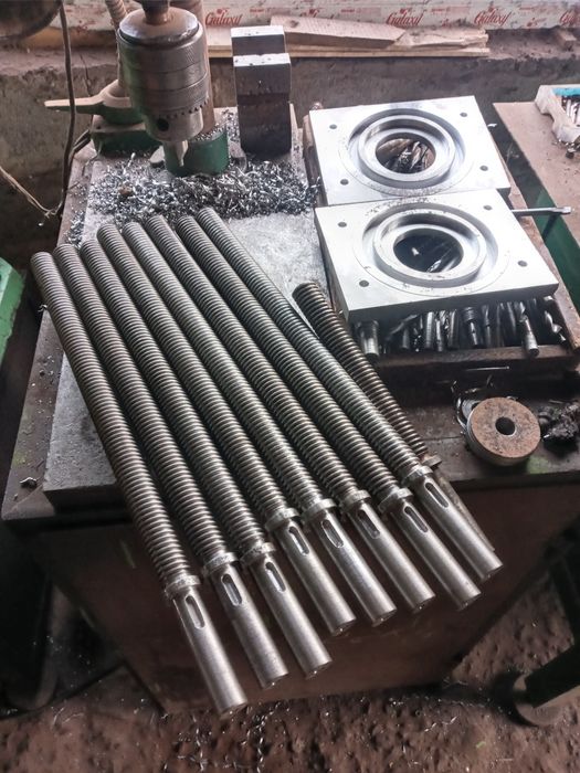 Продам вертикально-фрезерну головку для НГФ 110