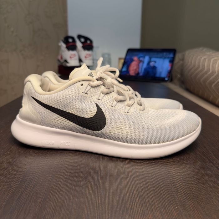 Оригінальні кросівки Nike Free Run 2017 у відмінному стані