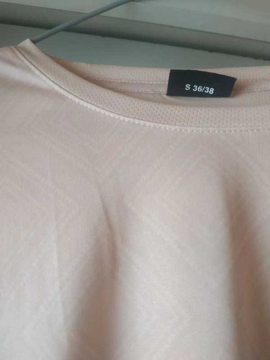 Bluzka sportowa zwiewna