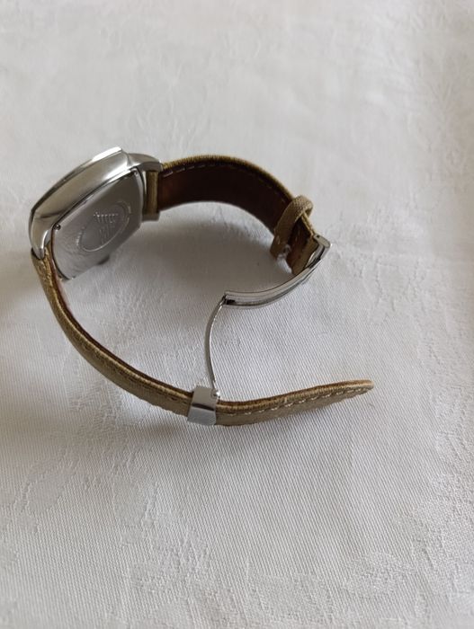 Relógio da marca amporio armani