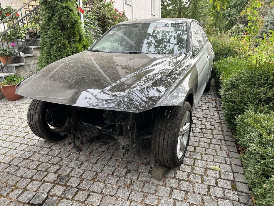 Четверть крыло на БМВ ф30 BMW