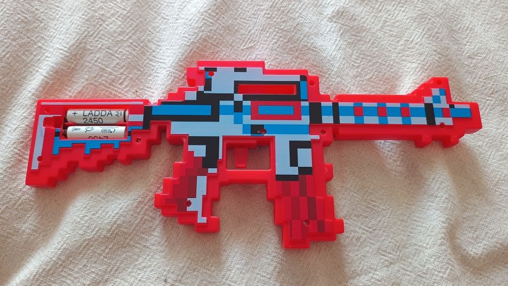 Karabin zabawkowy Minecraft