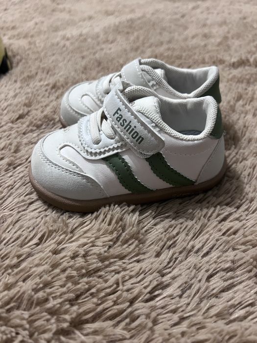 Кросівки, кеди, туфельки на хлопчика