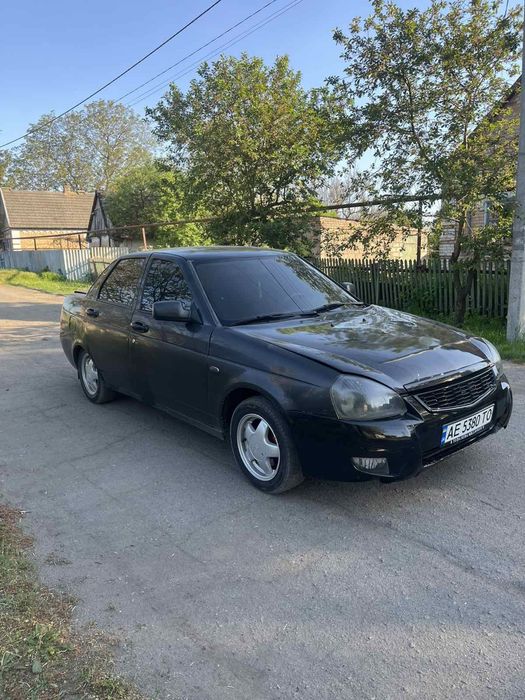 Продам приору цена 1650$ торг
