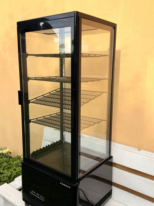Холодильна вітрина GoodFood RT98L — ідеальний стан
