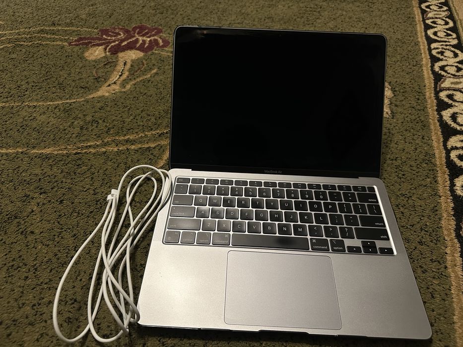 MacBook Air 13 / M1 2020
