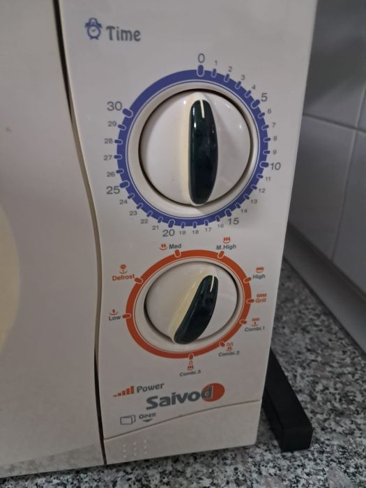 Micro-ondas Saivod 800W – Bom estado