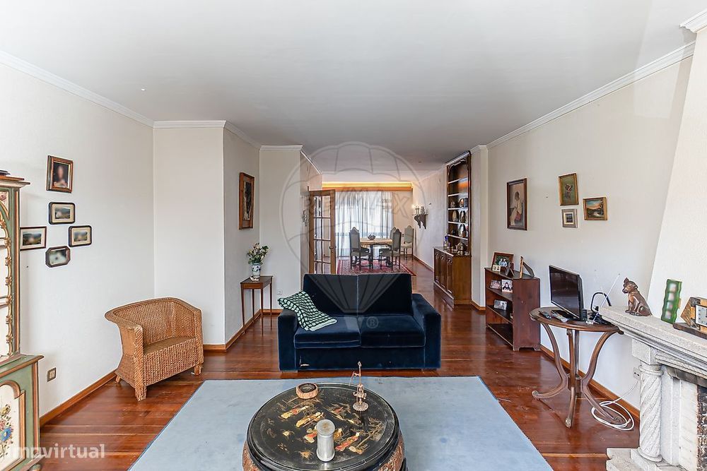 Moradia T4 para arrendamento