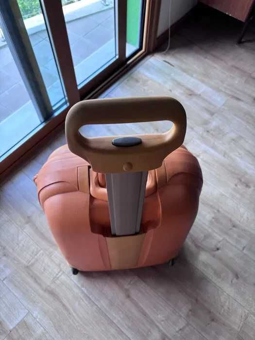 Mala de viagem vintage laranja da Benetton