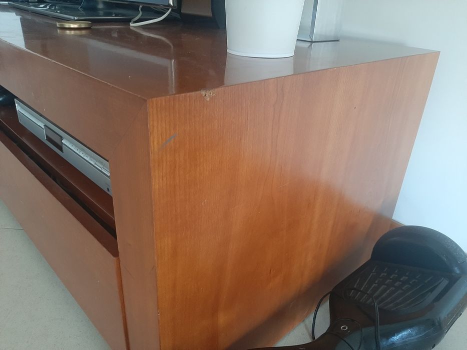 Móvel apoio a televisão e arrumação