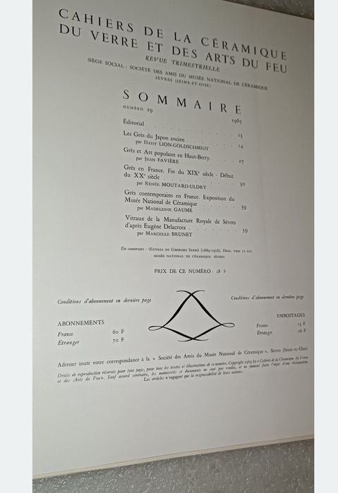 Raro e antigo catálogo de cerâmica asiática  de 1963