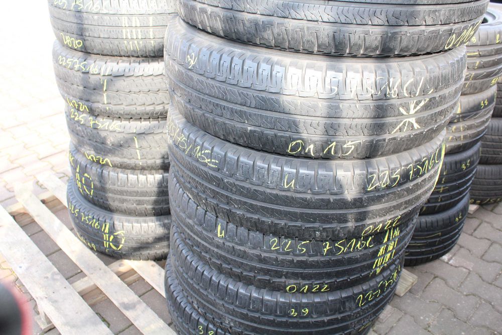 225 75 R16CP  Michelin Agiis Camping
