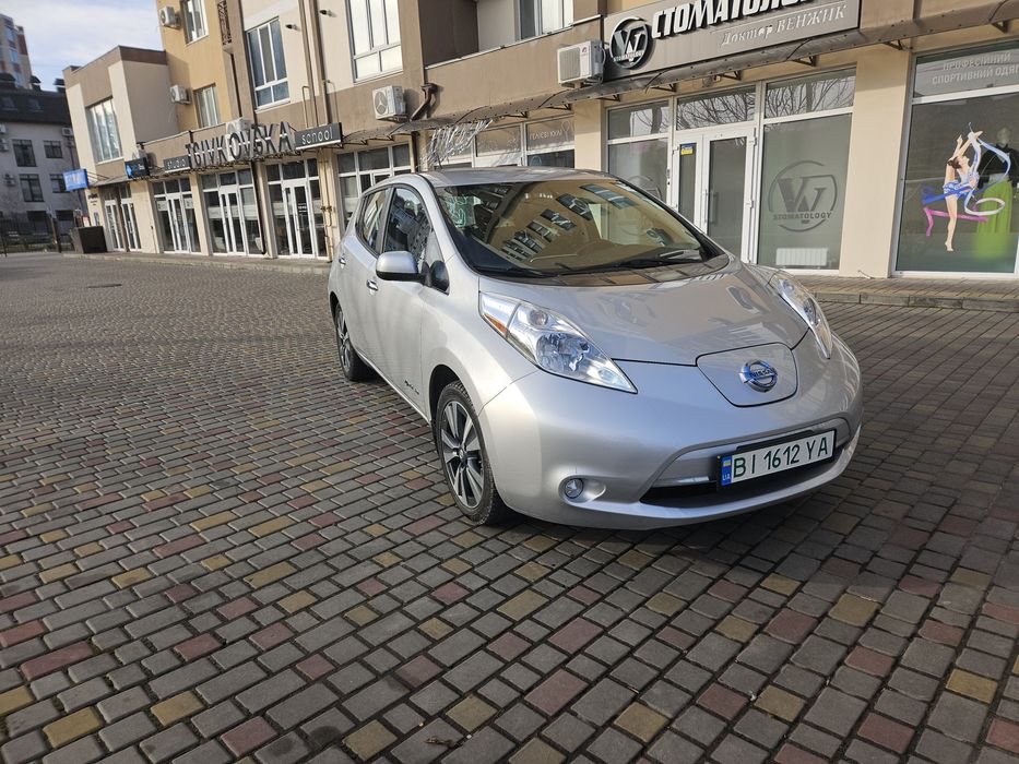Nissan leaf 30kwt  2017р