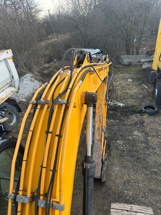 Екскаватор jcb js130