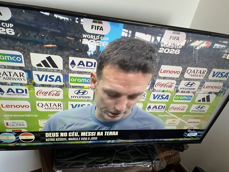 TV TOSHIBA 40’ novinha