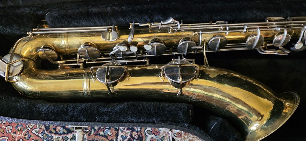 Saksofon barytonowy Conn 12M USA z 1957 rok