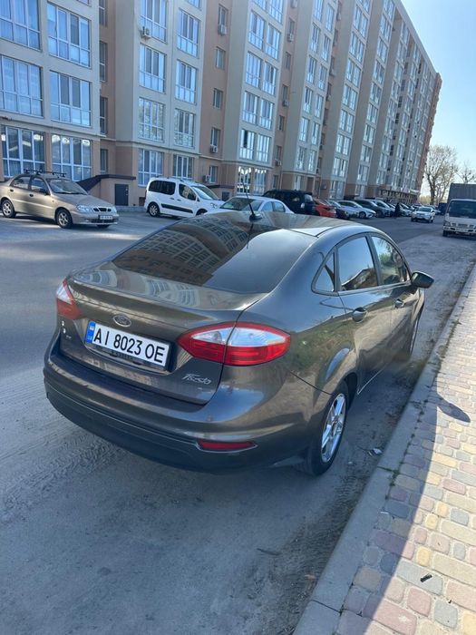 Ford Fiesta 2019 VIN 3FADP4BJXKM139651 фото оголошення 2 з 8