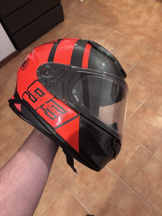 Capacete shoei Marc Marquez