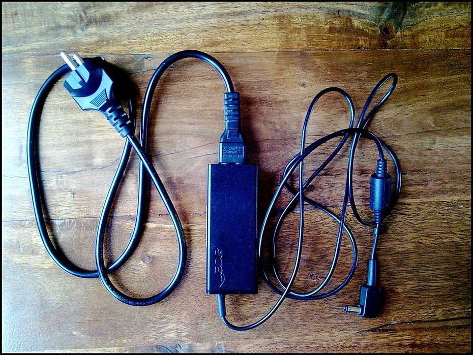 Laptop Acer ASPIRE Intel Celeron/RAM 8GB/Dysk 500GB zasilacz Torba kpl