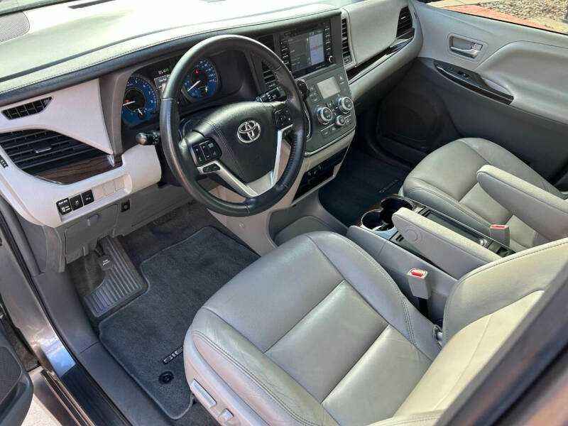 2018 Toyota Sienna