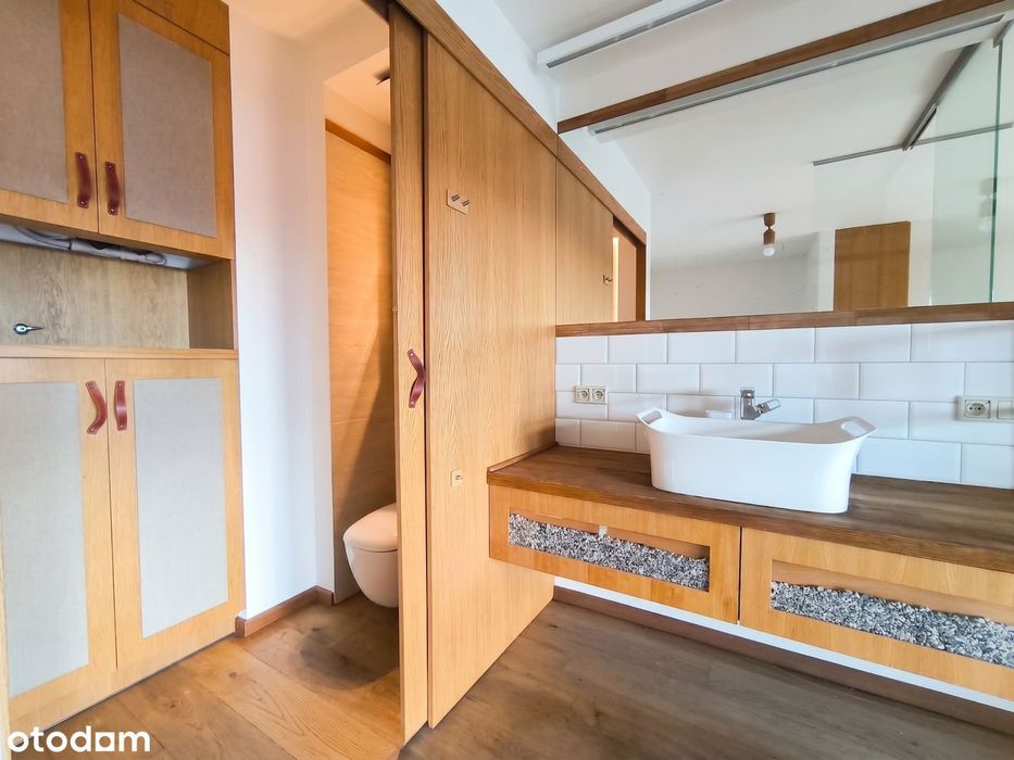 Apartament dwupoziomowy, z miejscem postojowym i komórką lokatorską !