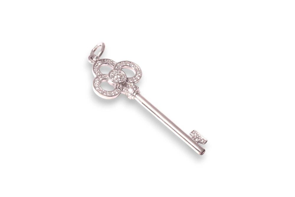 Кулон «Ключик» из белого золота с бриллиантами