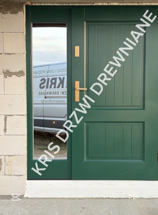 Drzwi zewnętrzne drewniane z doświetlem zielone Na wymiar c Polska