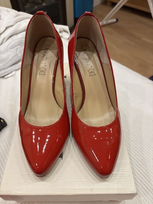 LASOCKI Skórzane lakierowane szpilki rozmiar 38