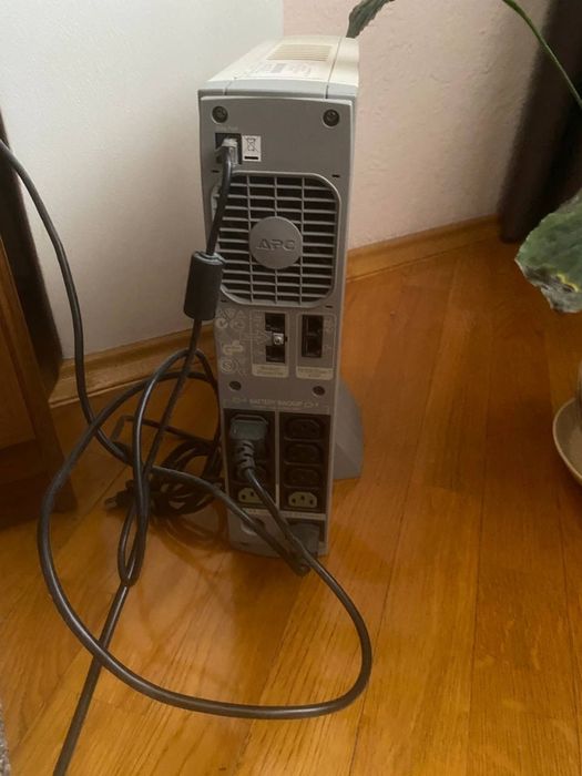 Apc back-ups 1500 rs бу