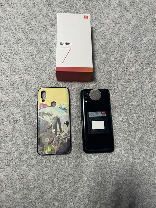 Продам телефон  Redmi 7