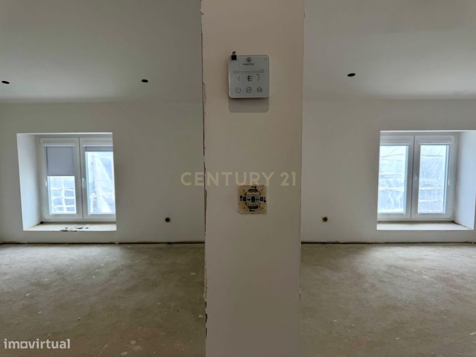 Moradia T3 totalmente remodelada | Lote 1.933m² | Alhadas, Figueira da
