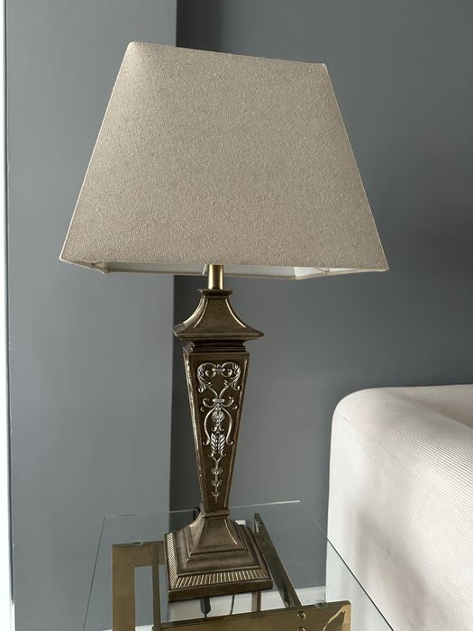 Candeeiro dourado mesa