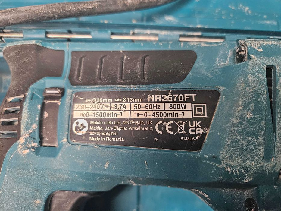 MAKITA Młotowiertarka wiertarka SDS+ 3,0J 800W HR2670FT + uchwyt