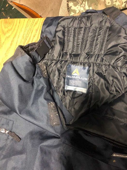 Продам утеплений робочий напівкомбінезон Delta Plus Iceberg