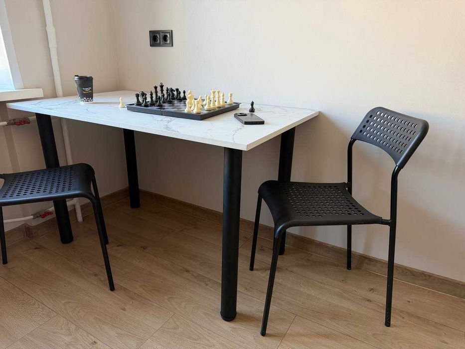 Стіл кухонний з металевими ніжками Стол кухонный Стол обеденный