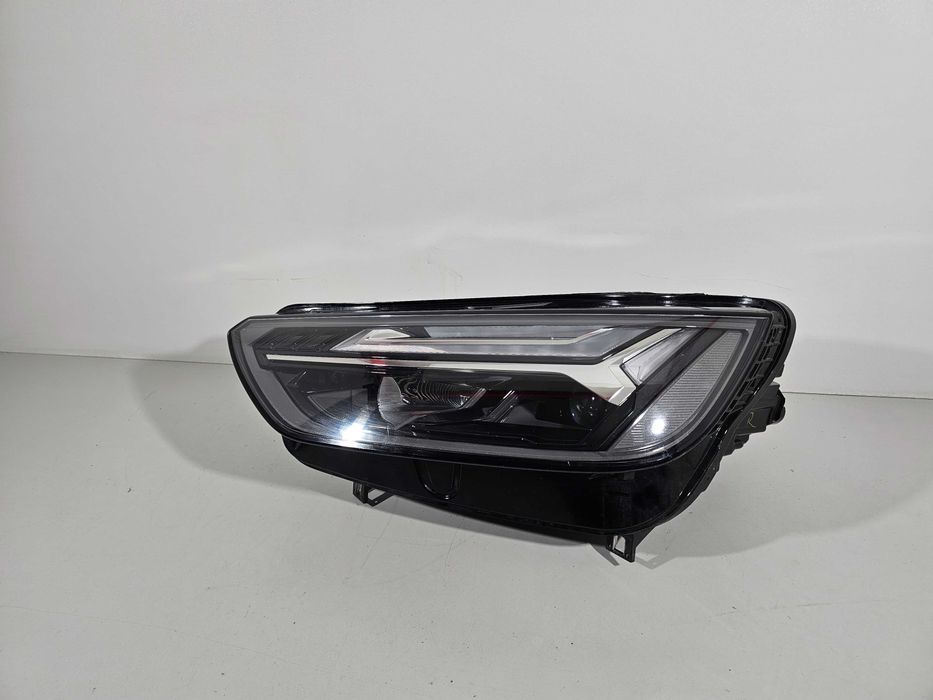 Lampa Lewa Przód Przednia Matrix Audi Q5 lift 80A UK
