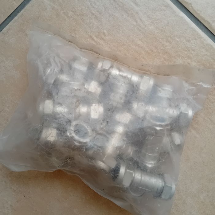 Material de canalização T inox 15mm novo