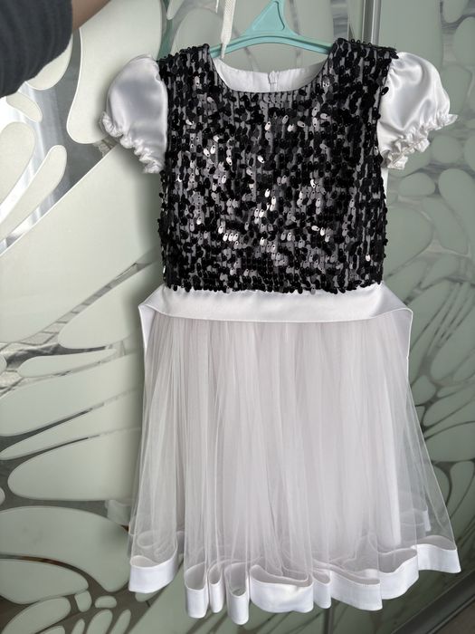 Продам сукню в ідеальному стані