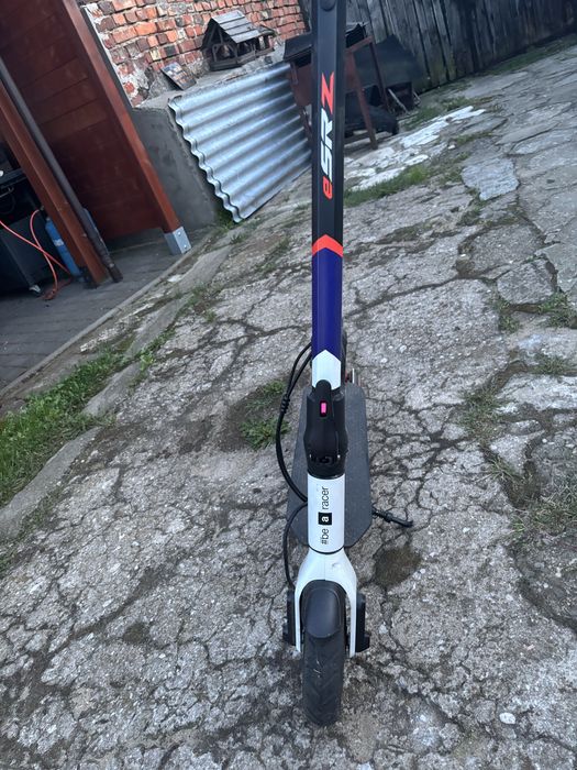 Hulajnoga elektryczna Aprilia eSRZ
