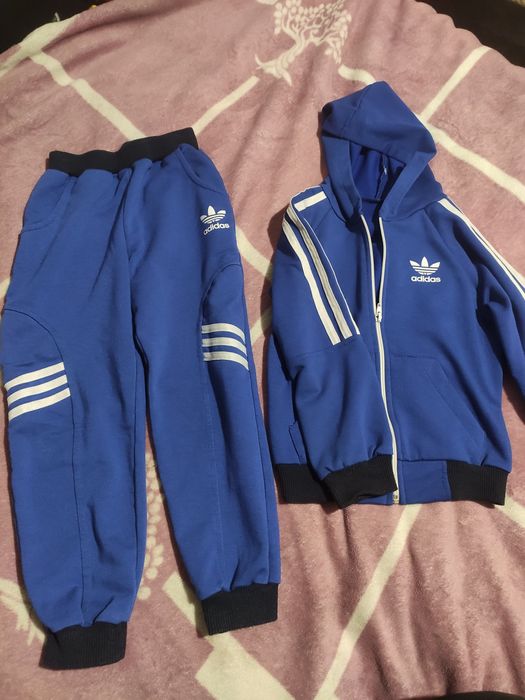 Детский спортивный костюм