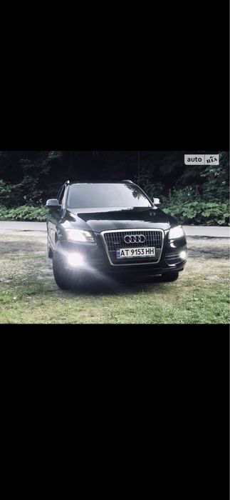 Audi Q5  2.0D стан хороший.