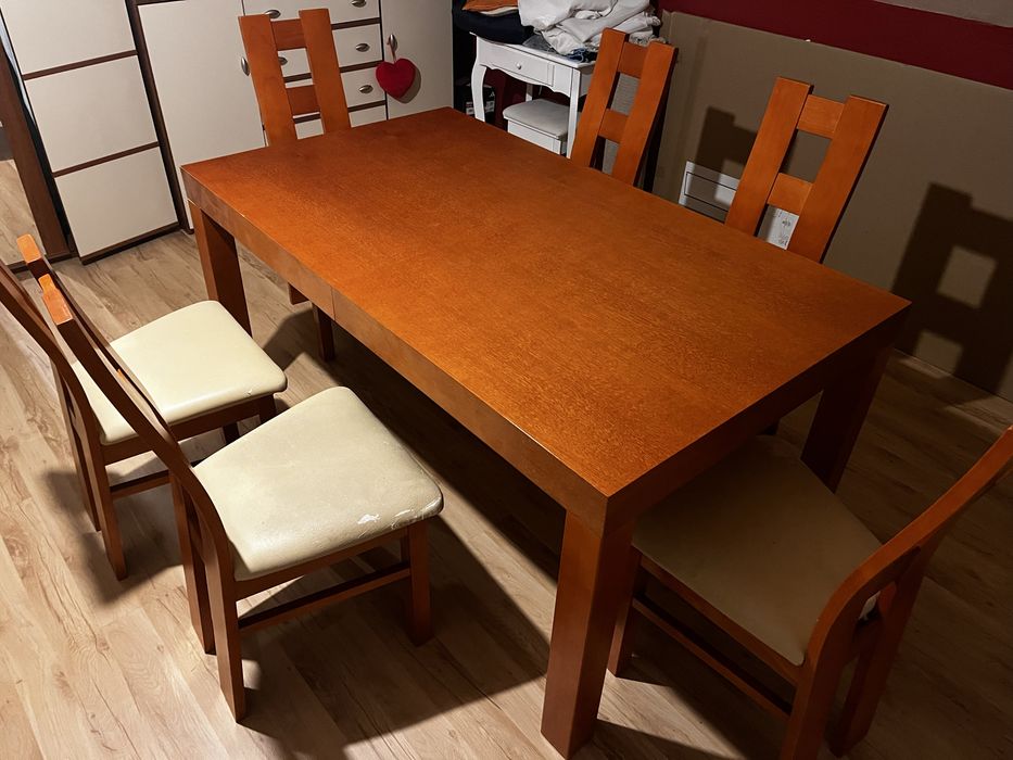 Stół do jadalni i salonu