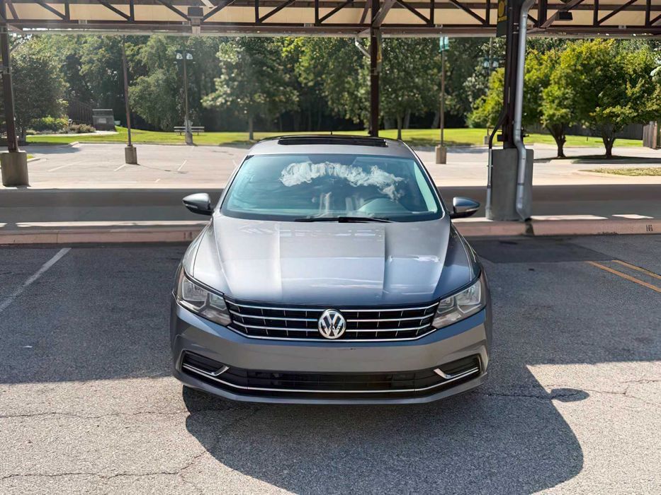 Volkswagen Passat      2018
